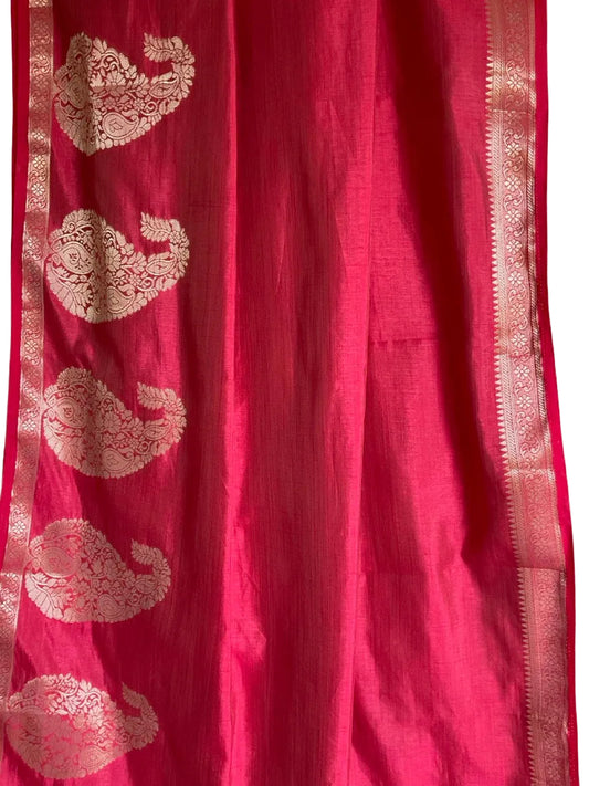 Red Soft Silk Aariyaa Saree with Golden Paisley Motifs & Zari Border