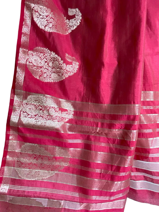 Red Soft Silk Aariyaa Saree with Golden Paisley Motifs & Zari Border