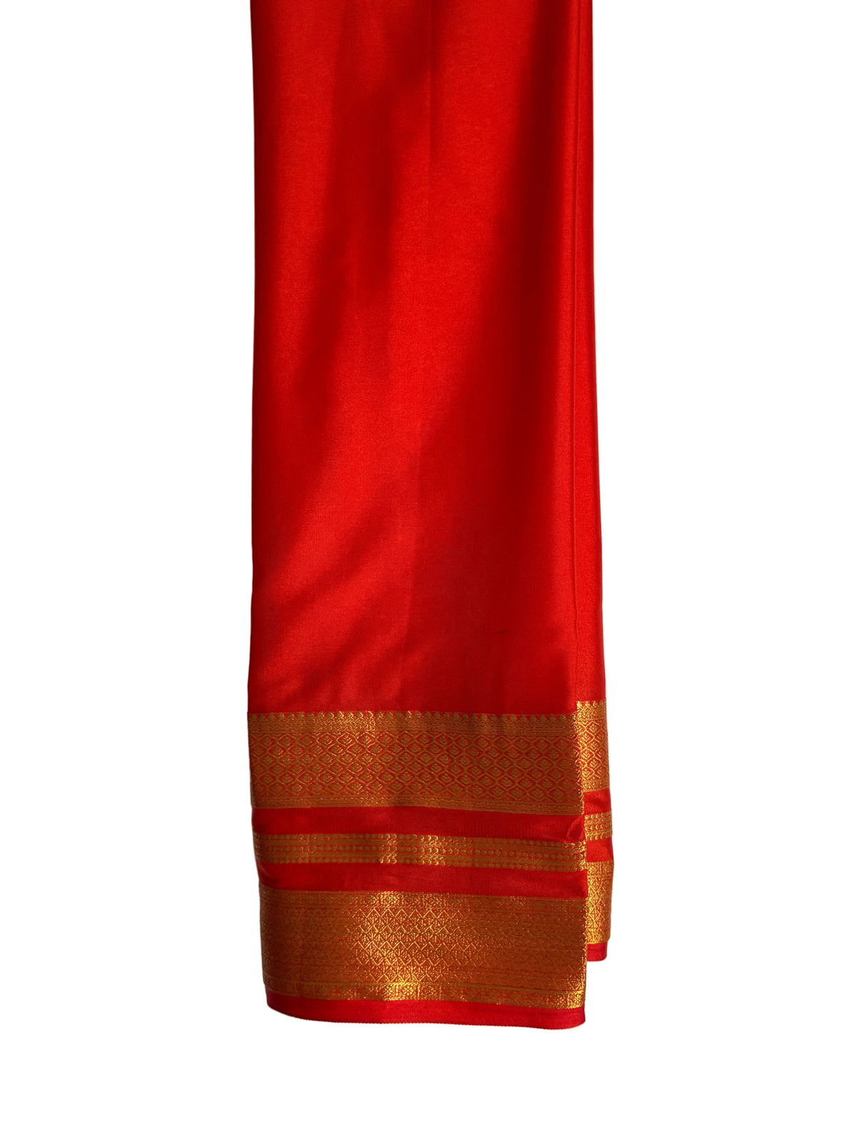 Unstitched matching blouse piece ideal for festive gatherings and family celebrations Aariyaa studio Bangalore