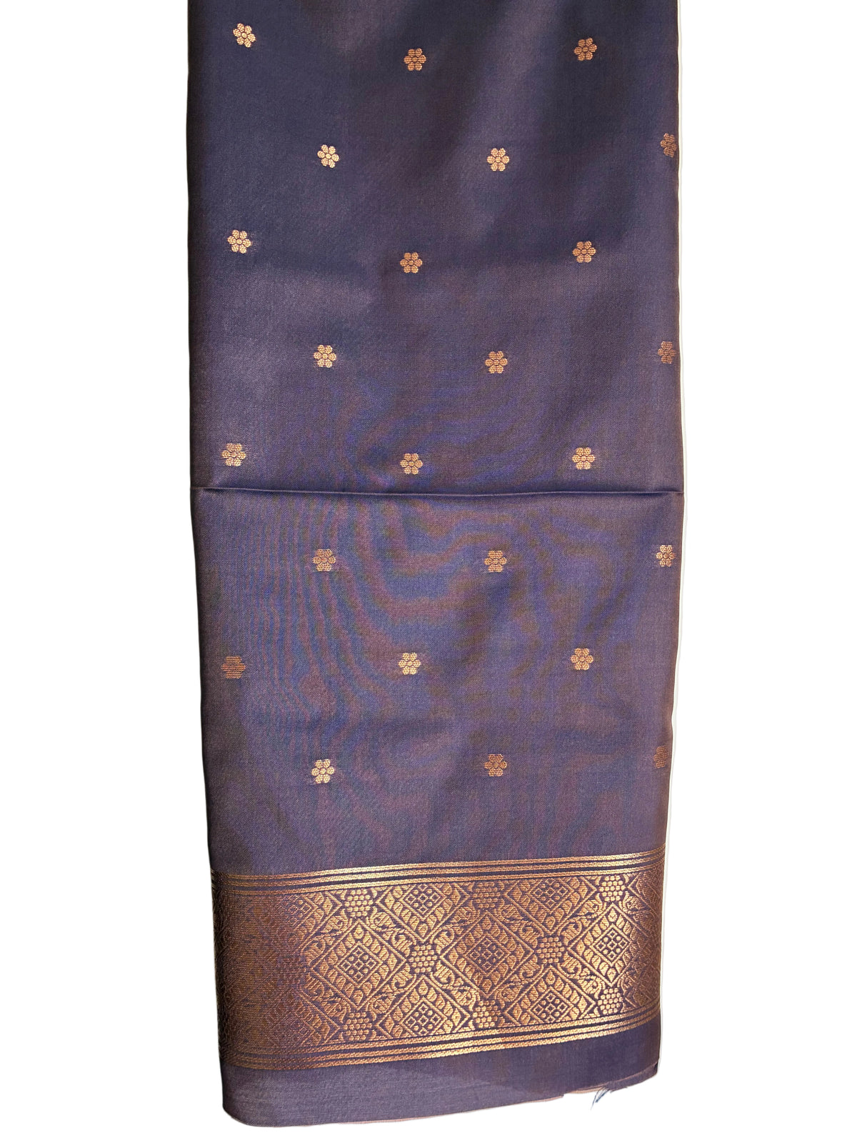 Unstitched matching blouse piece ideal for festive wear and family celebrations Aariyaa sarees Bengaluru