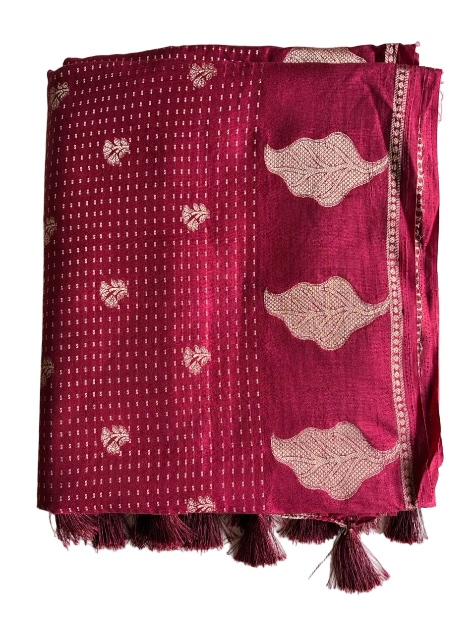 light comfortable red saree showcasing gold buti weave and leaf motif border detail