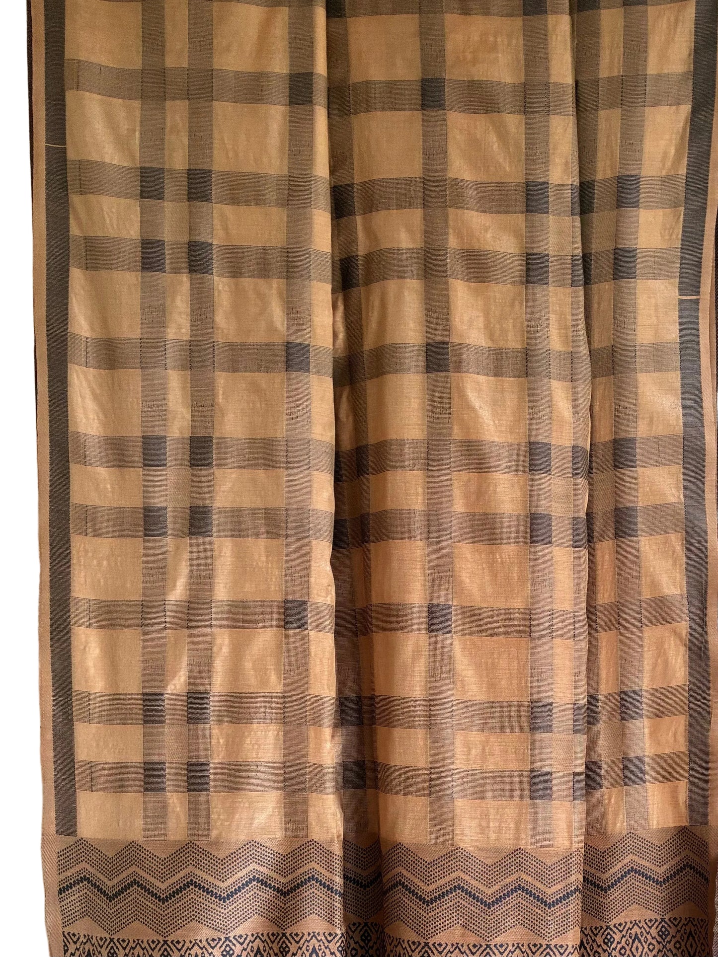 beige modern checks woven aariyaa saree