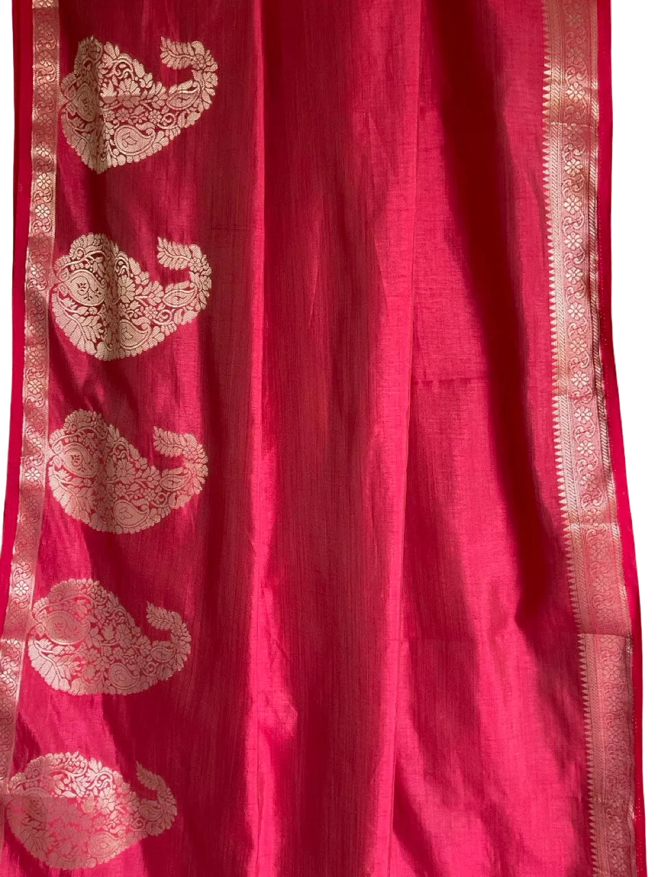 Red Soft Silk Aariyaa Saree with Golden Paisley Motifs & Zari Border
