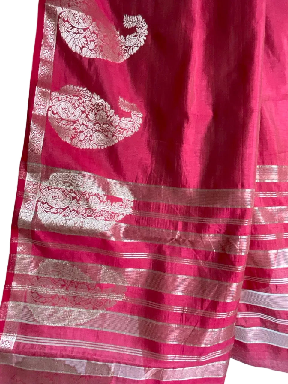 Red Soft Silk Aariyaa Saree with Golden Paisley Motifs & Zari Border