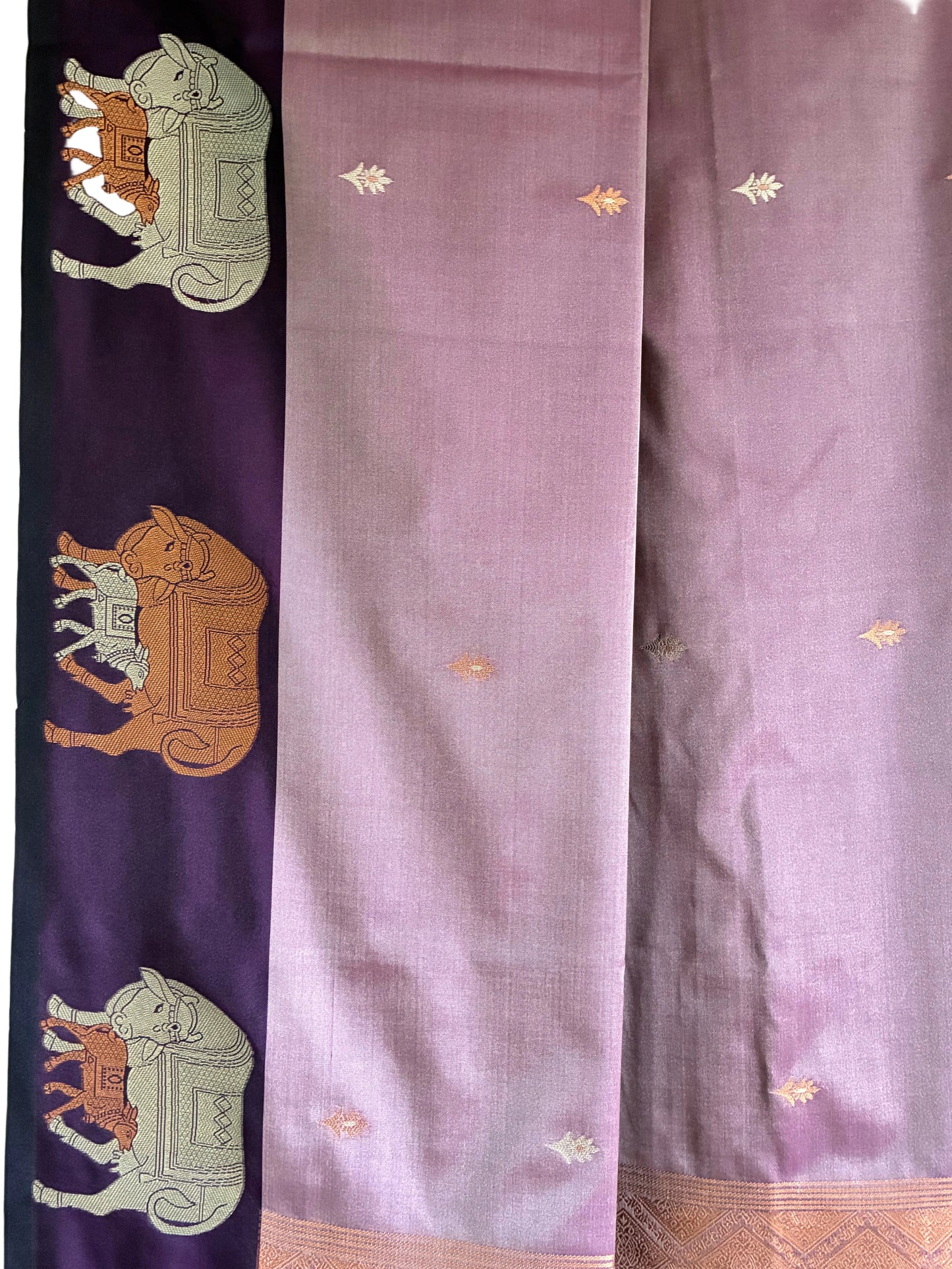 Copper ZARI kamdhenu motif aariyaa saree