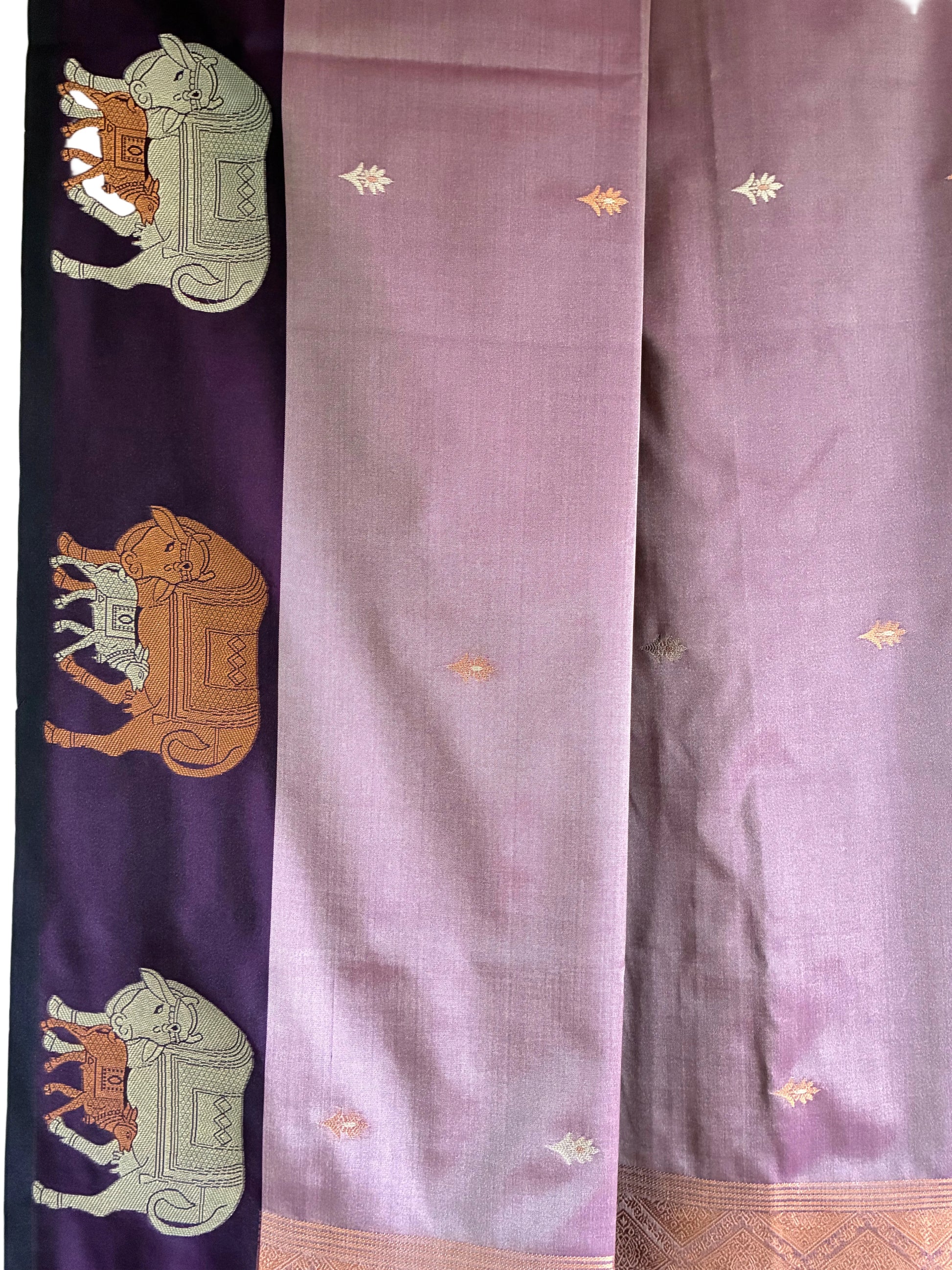 Copper ZARI kamdhenu motif aariyaa saree