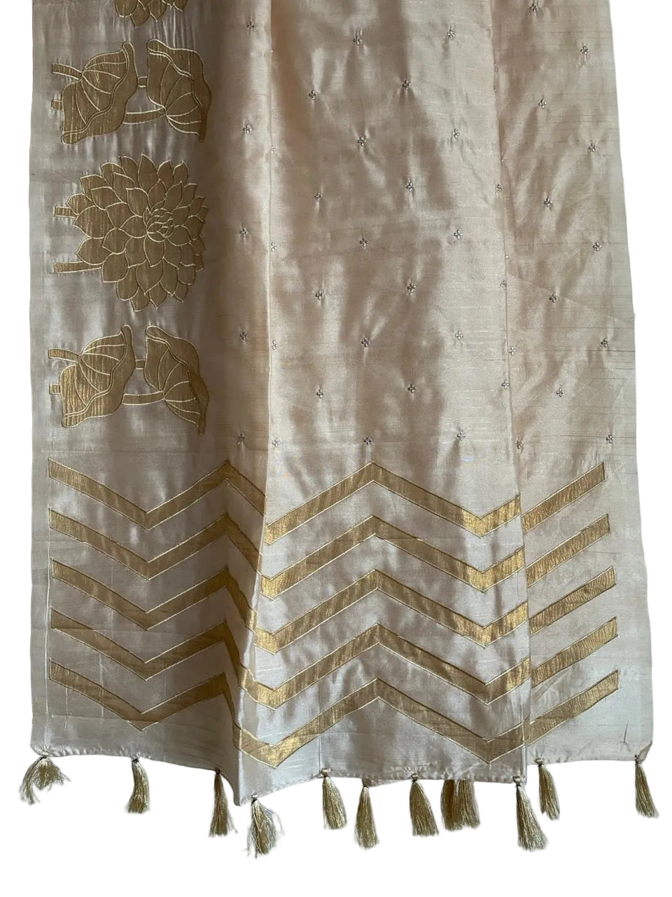 appliqué ivory white and gold aariyaa saree