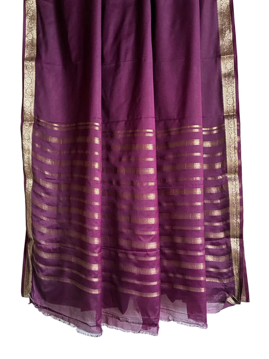 Purple Crepe aariyaa Saree