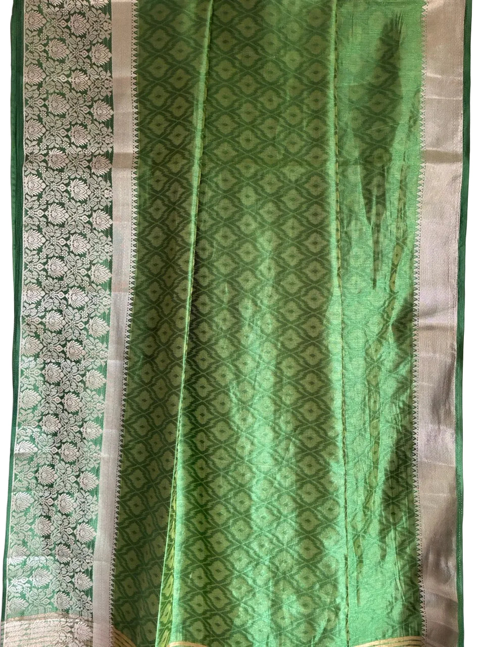 Green Dual Shade Tissue Silk aariyaa Saree
