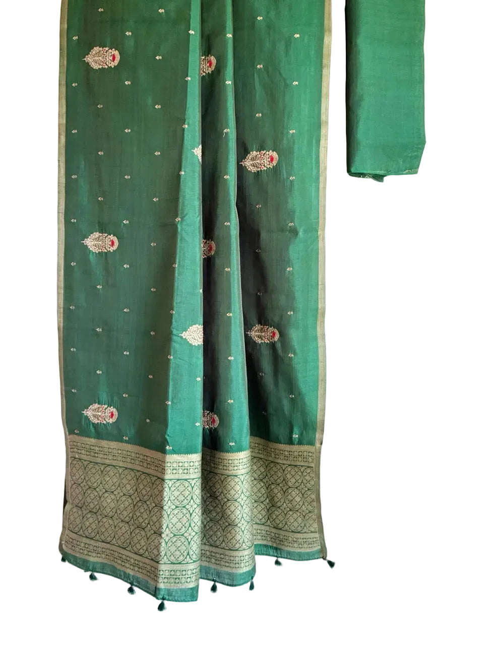 Green embroidered saree with minimal embroidery full drape view Aariyaa sarees Bengaluru